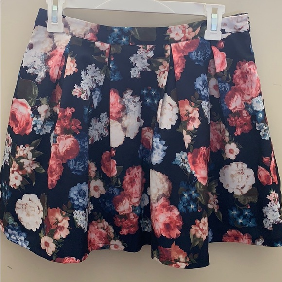 Flower print A line Skirt - Picture 4 of 5